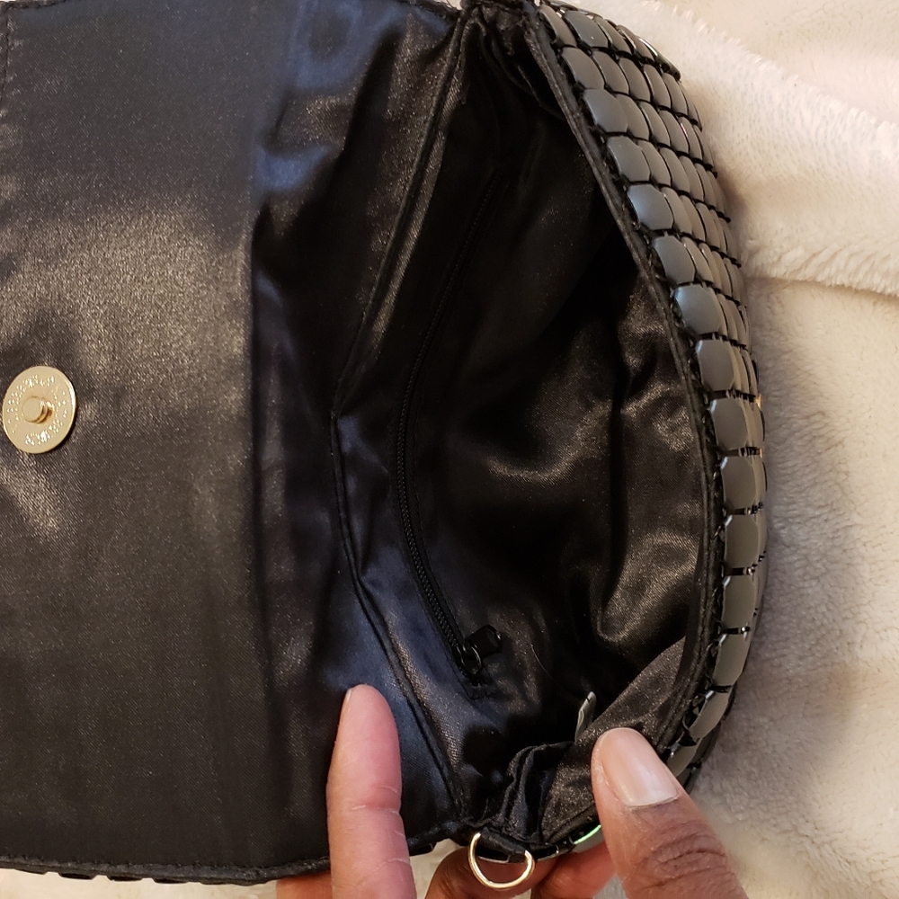 Clutch - Picture 2 of 6